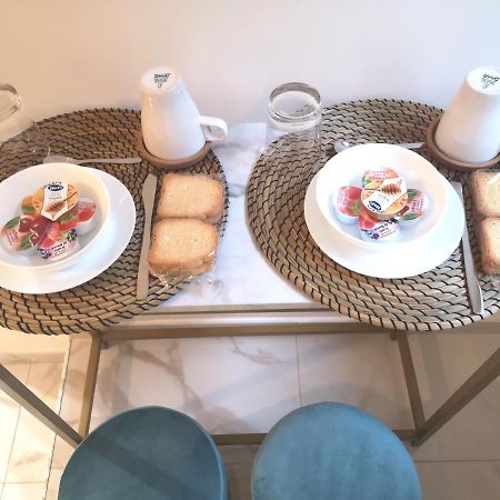 Domus Leone Tre Bed and Breakfast Napoli Eksteriør billede