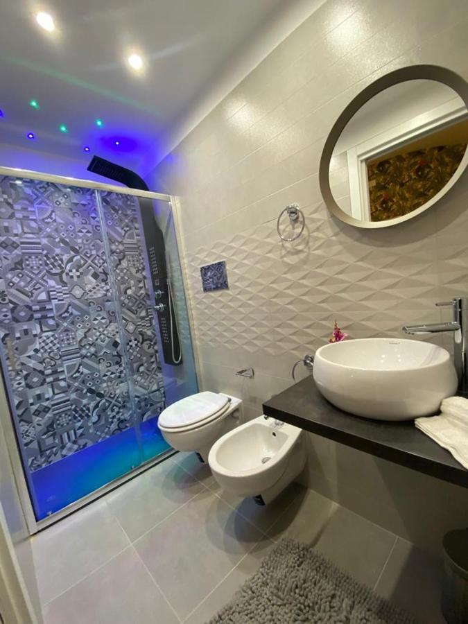 Domus Leone Tre Bed and Breakfast Napoli Eksteriør billede